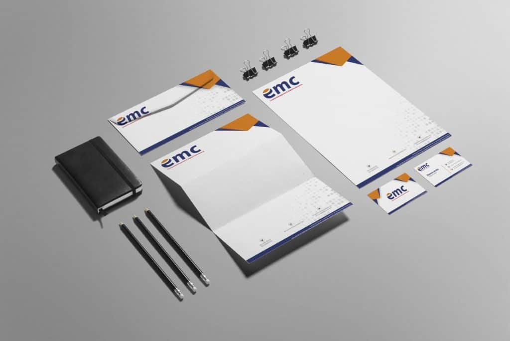 Desain Kalender Perusahaan: Cetakan yang Dipajang Klien Setahun Penuh